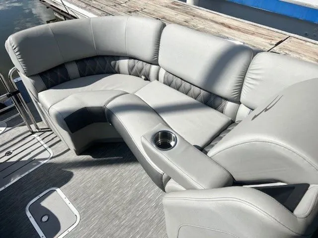 Slide: The Image of Bennington 23 QXFB 2021 - 8