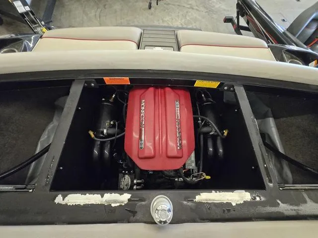 Slide: The Image of Malibu Wakesetter 22 MXZ 2013 - 18