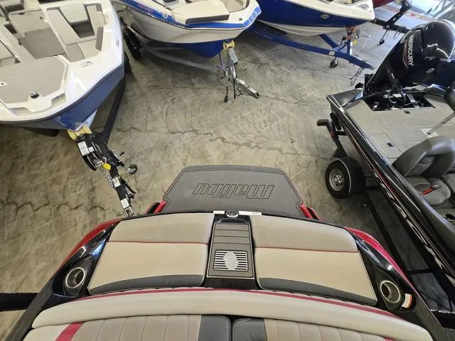 Slide: The Image of Malibu Wakesetter 22 MXZ 2013 - 9