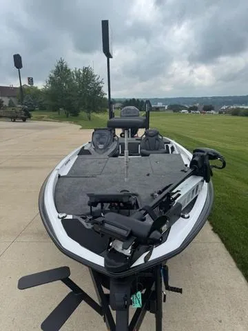 Slide: The Image of Skeeter ZXR21 2025 - 3