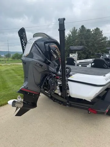 Slide: The Image of Skeeter ZXR21 2025 - 9