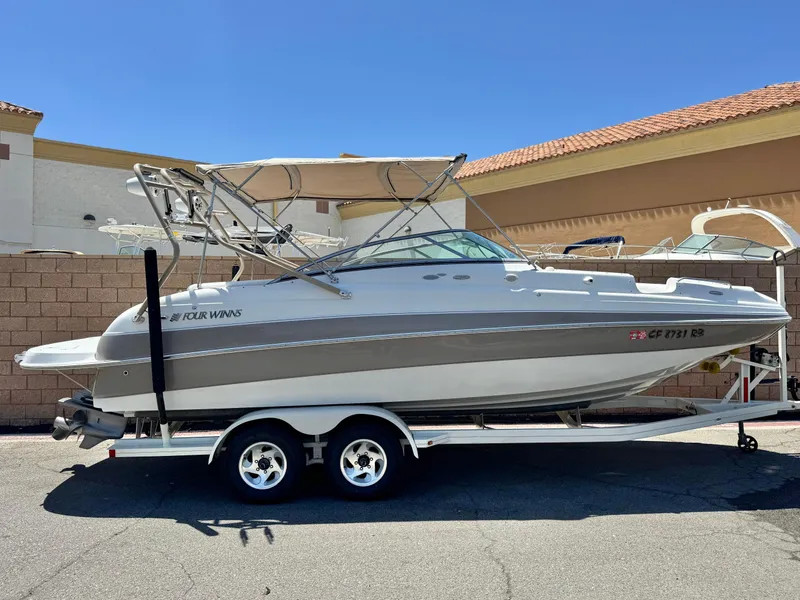 Slide: The Image of Four Winns 234 Funship 2004 - 0