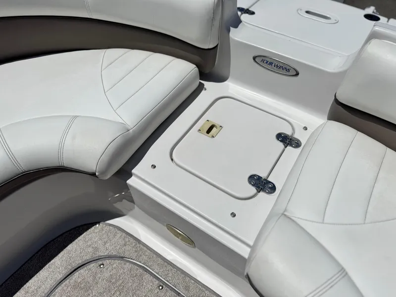 Slide: The Image of Four Winns 234 Funship 2004 - 17