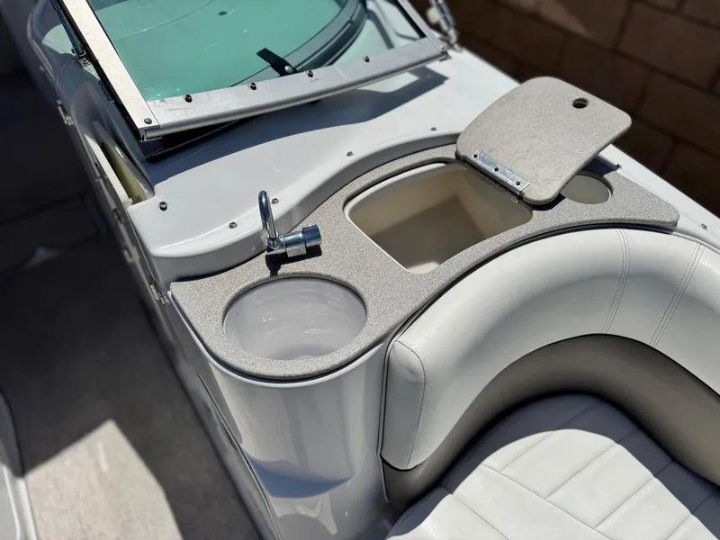 Slide: The Image of Four Winns 234 Funship 2004 - 19