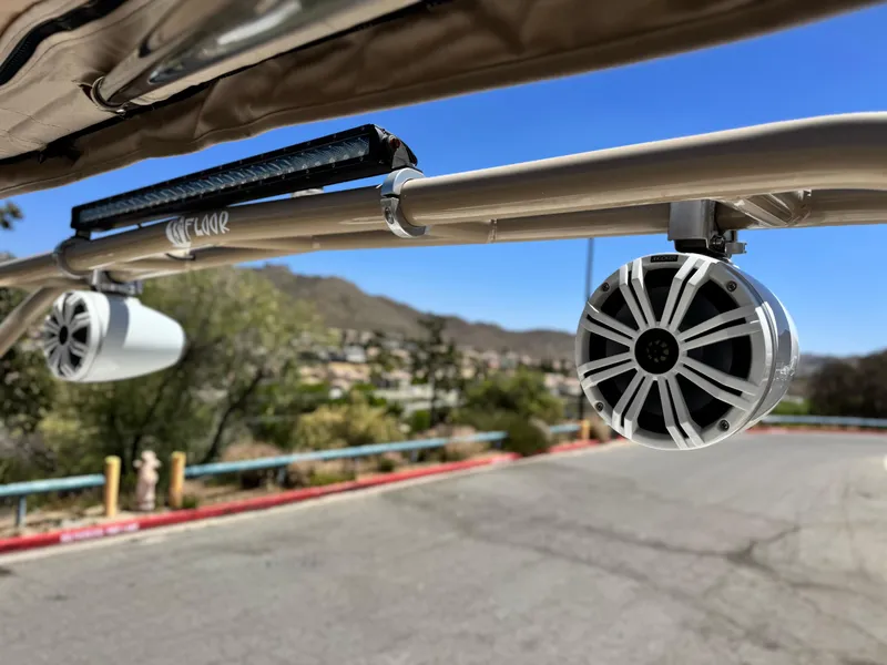 Slide: The Image of Four Winns 234 Funship 2004 - 24