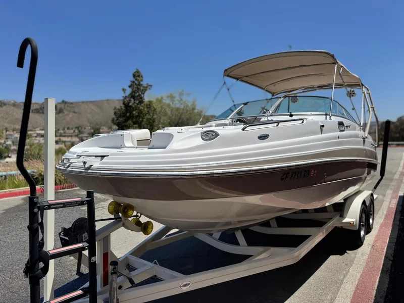 Slide: The Image of Four Winns 234 Funship 2004 - 3