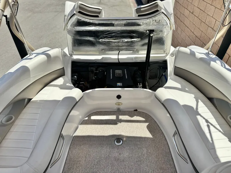 Slide: The Image of Four Winns 234 Funship 2004 - 32