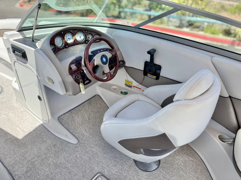 Slide: The Image of Four Winns 234 Funship 2004 - 37