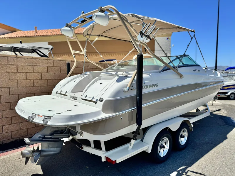 Slide: The Image of Four Winns 234 Funship 2004 - 5