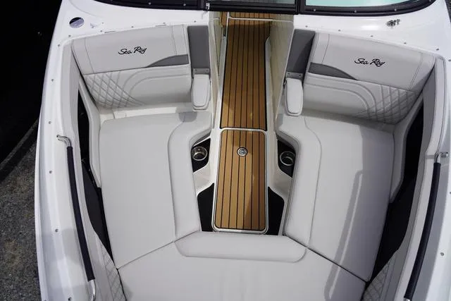 Slide: The Image of Sea Ray SLX 280 2024 - 10