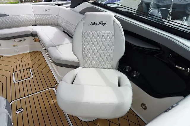 Slide: The Image of Sea Ray SLX 280 2024 - 20
