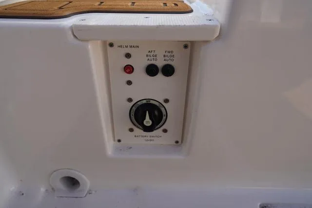 Slide: The Image of Bayliner Trophy T22SC 2025 - 30