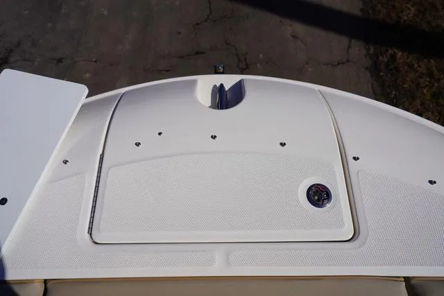 Slide: The Image of Bayliner Trophy T22SC 2025 - 41