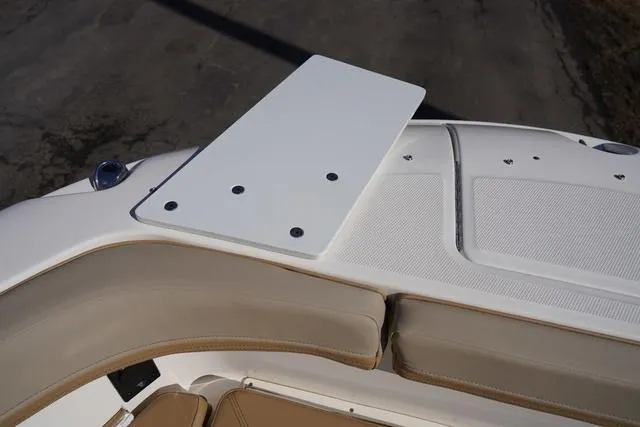 Slide: The Image of Bayliner Trophy T22SC 2025 - 43