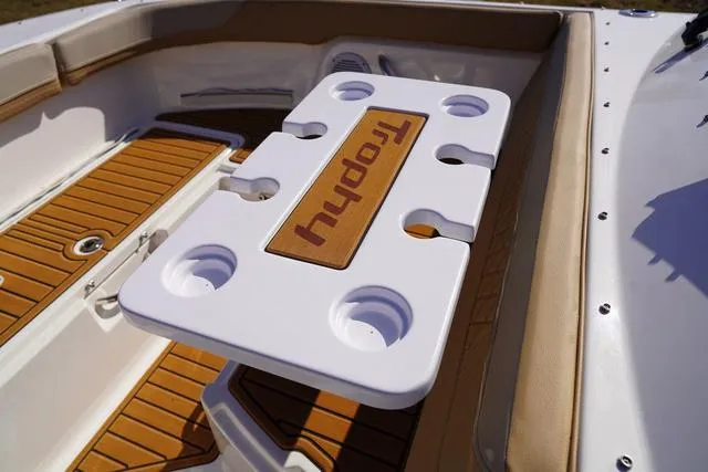 Slide: The Image of Bayliner Trophy T22SC 2025 - 60