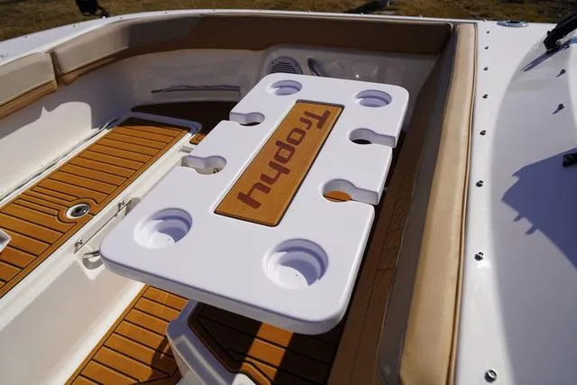 Slide: The Image of Bayliner Trophy T22SC 2025 - 61