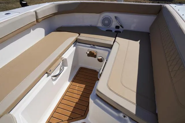 Slide: The Image of Bayliner Trophy T22SC 2025 - 64