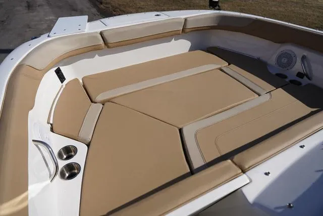 Slide: The Image of Bayliner Trophy T22SC 2025 - 67