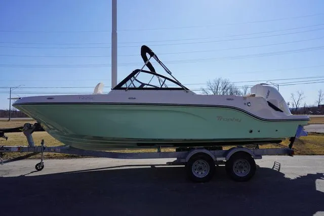 Slide: The Image of Bayliner Trophy T22SC 2025 - 71