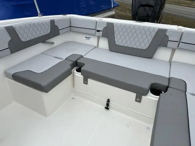 Slide: The Image of Bayliner VR4 Bowrider OB 2025 - 26