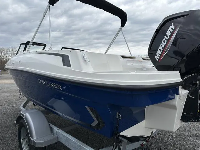 Slide: The Image of Bayliner VR4 Bowrider OB 2025 - 9