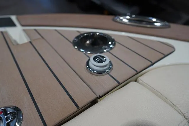 Slide: The Image of Chris-Craft Launch 25 GT 2024 - 15