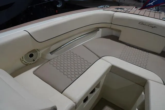 Slide: The Image of Chris-Craft Launch 25 GT 2024 - 17
