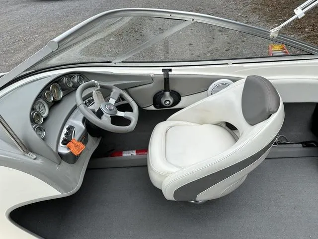 Slide: The Image of Bayliner 205 2007 - 11