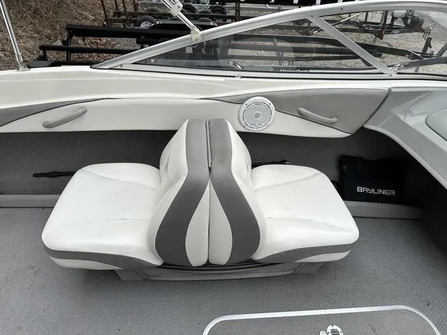 Slide: The Image of Bayliner 205 2007 - 12