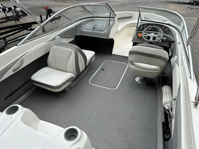 Slide: The Image of Bayliner 205 2007 - 22