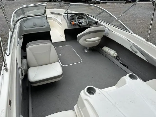 Slide: The Image of Bayliner 205 2007 - 23