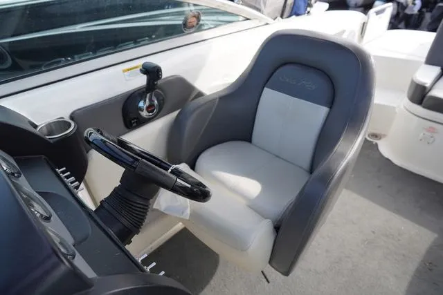 Slide: The Image of Sea Ray 240 Sundeck 2011 - 16