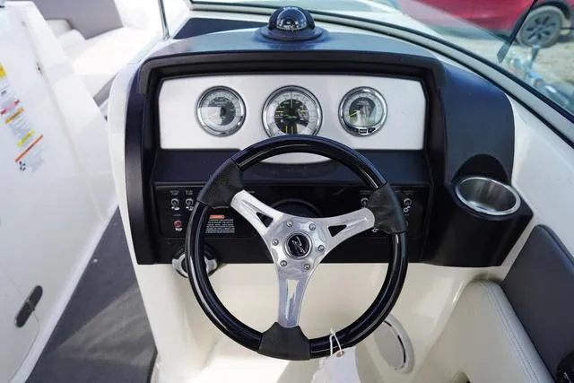 Slide: The Image of Sea Ray 240 Sundeck 2011 - 19