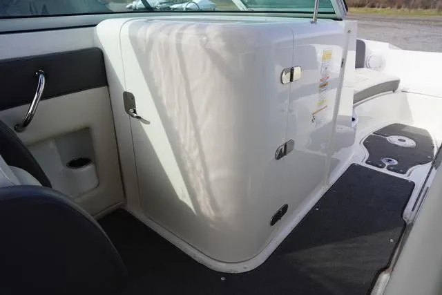 Slide: The Image of Sea Ray 240 Sundeck 2011 - 23