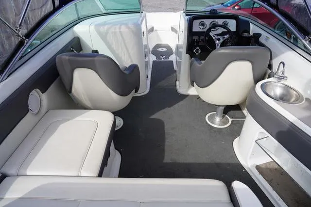 Slide: The Image of Sea Ray 240 Sundeck 2011 - 5