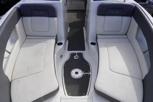 Slide: The Image of Sea Ray 240 Sundeck 2011 - 7