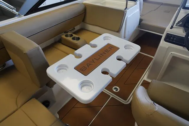 Slide: The Image of Bayliner D20 2025 - 11
