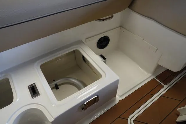 Slide: The Image of Bayliner D20 2025 - 16