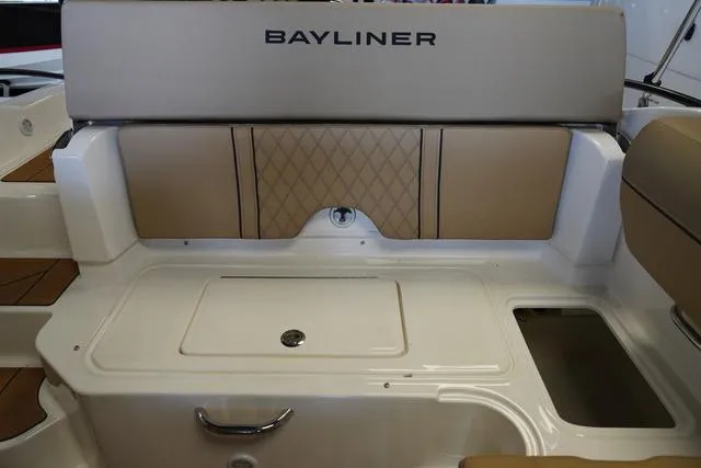 Slide: The Image of Bayliner D20 2025 - 19