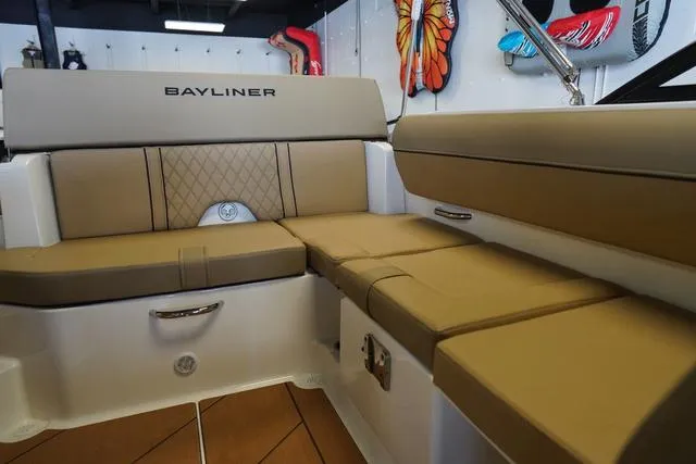 Slide: The Image of Bayliner D20 2025 - 21