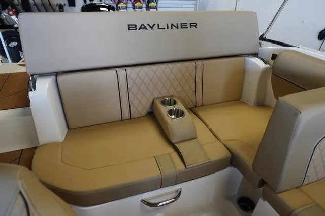Slide: The Image of Bayliner D20 2025 - 31