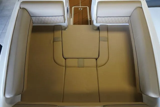 Slide: The Image of Bayliner D20 2025 - 33