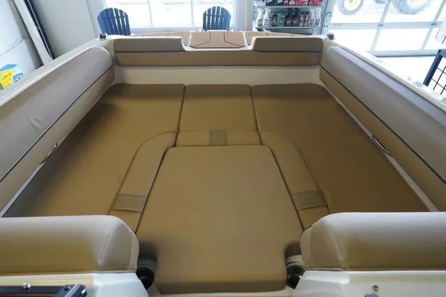 Slide: The Image of Bayliner D20 2025 - 35