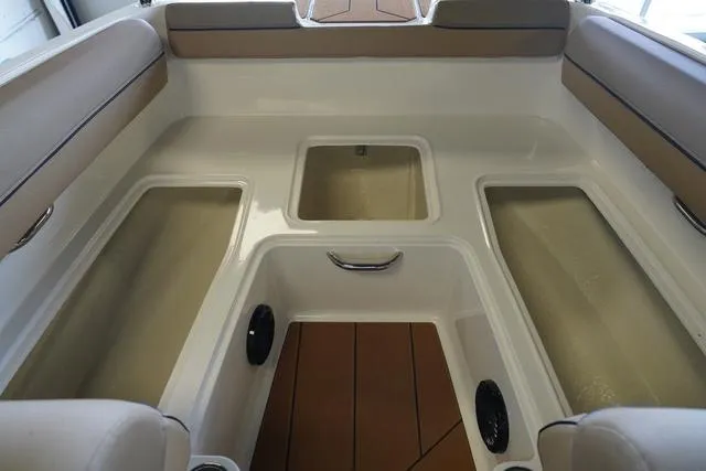 Slide: The Image of Bayliner D20 2025 - 38