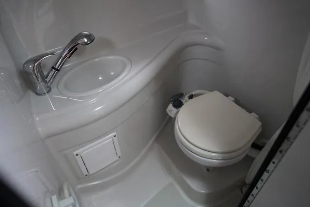 Slide: The Image of Crownline Boats 250cr 2008 - 25