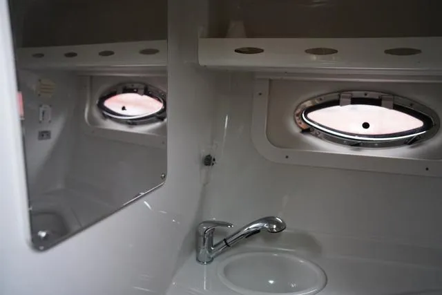 Slide: The Image of Crownline Boats 250cr 2008 - 27