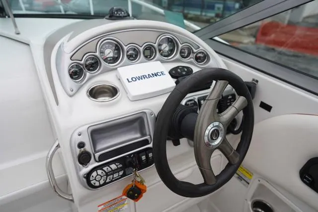 Slide: The Image of Crownline Boats 250cr 2008 - 28