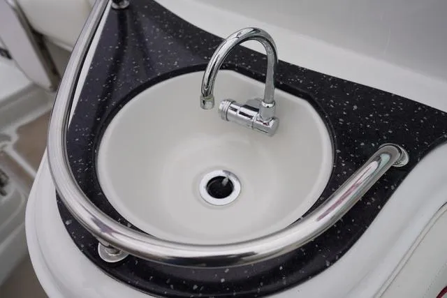 Slide: The Image of Crownline Boats 250cr 2008 - 40