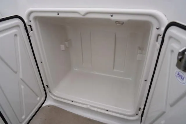 Slide: The Image of Crownline Boats 250cr 2008 - 43