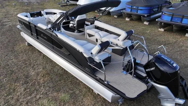 Slide: The Image of Barletta Lusso L25M 2024 - 10